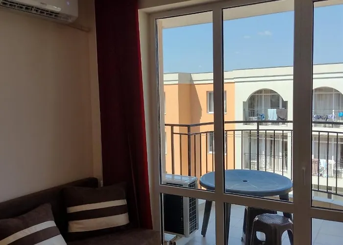 公寓 ред хаус *