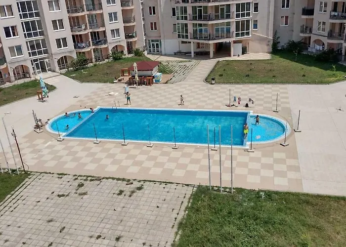 ред хаус * 阳光海滩