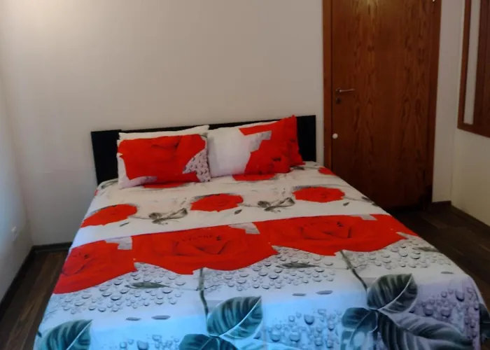 ред хаус Apartament