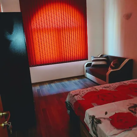 ред хаус Apartment Sunny Beach