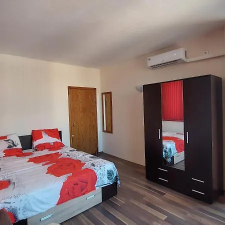 Apartment ред хаус Sunny Beach