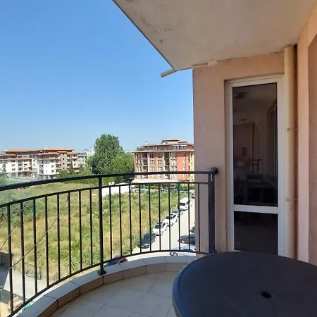 Apartment ред хаус Sunny Beach